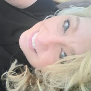 Meet your Posher, Flora